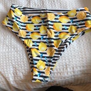 Cupshe high-waisted bikini bottom